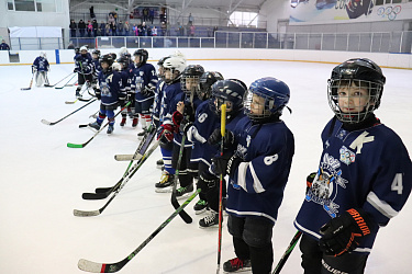 Нижневартовские хоккеисты выиграли "Открытый турнир, посвященный Дню защитника Отечества" среди юношей 2014г.р.