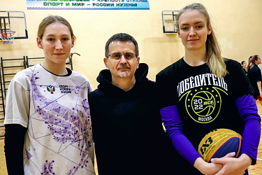 Воспитанницы заслуженного тренера России Алексея Викторовича Глухих вошли в состав сборных команд России по баскетболу на 2023 год