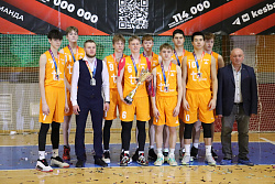  Обе путевки в суперфинал Школьной баскетбольной лиги "КЭС-Баскет" уехали в Екатеринбург. 
