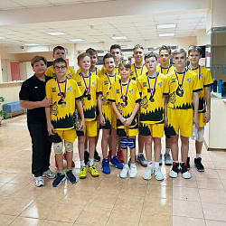Волейболисты СШОР "Самотлор" завоевали 2 место в окружном турнире
