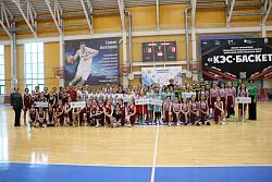 7 команд, представляющих муниципальные образавания Ханты-Мансийского округа, взяли старт в первенстве Югры среди девушек до 13 лет.