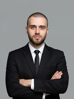 Петров  Алексей  Игоревич