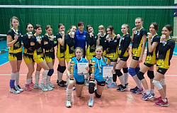 В СК "Самотлор" завершилось Открытое первенство Нижневартовска по волейболу среди команд девушек 2007-2008 гг.р.