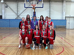  Команда Нижневартовска завоевала серебряные медали чемпионата ХМАО-ЮГРЫ по баскетболу среди женских команд! 