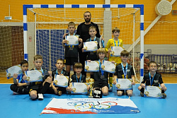 Яркие эмоции и борьба до конца! В Нижневартовске завершилось физкультурное мероприятие по футзалу среди юношей 2016 г.р. и младше!